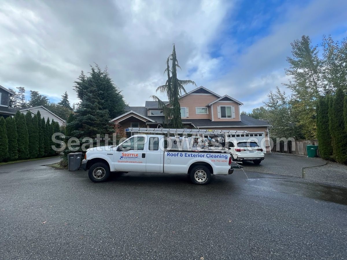 Seattle ProWash's equipped cleaning truck at a residential job